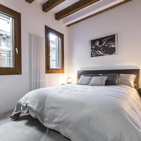 Ca Rezzonico R&r Apartmán Benátky